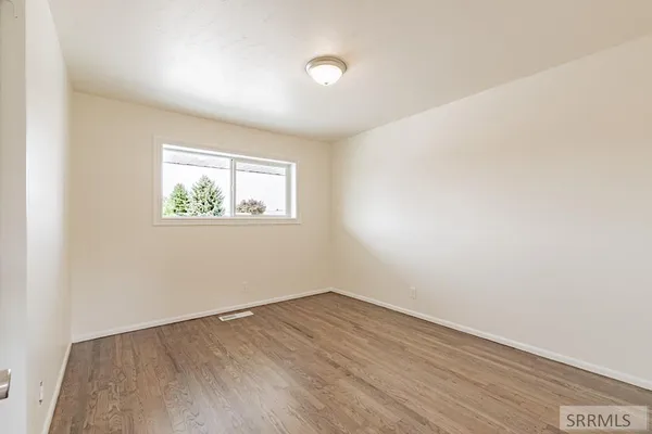 $327,000 | 2710 East 17th Street, Ammon, ID 83406