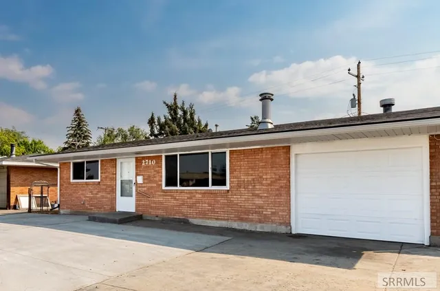 $343,000 | 2710 East 17th Street, Ammon, ID 83406
