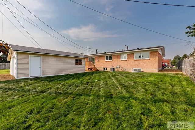 $335,000 | 2710 East 17th Street, Ammon, ID 83406