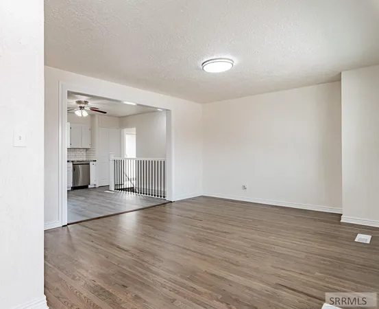 $327,000 | 2710 East 17th Street, Ammon, ID 83406