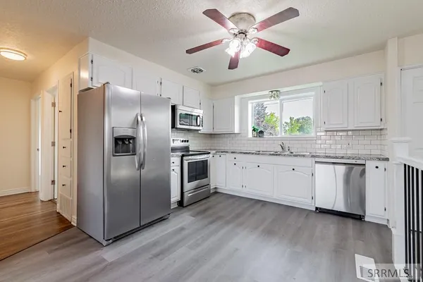 $327,000 | 2710 East 17th Street, Ammon, ID 83406