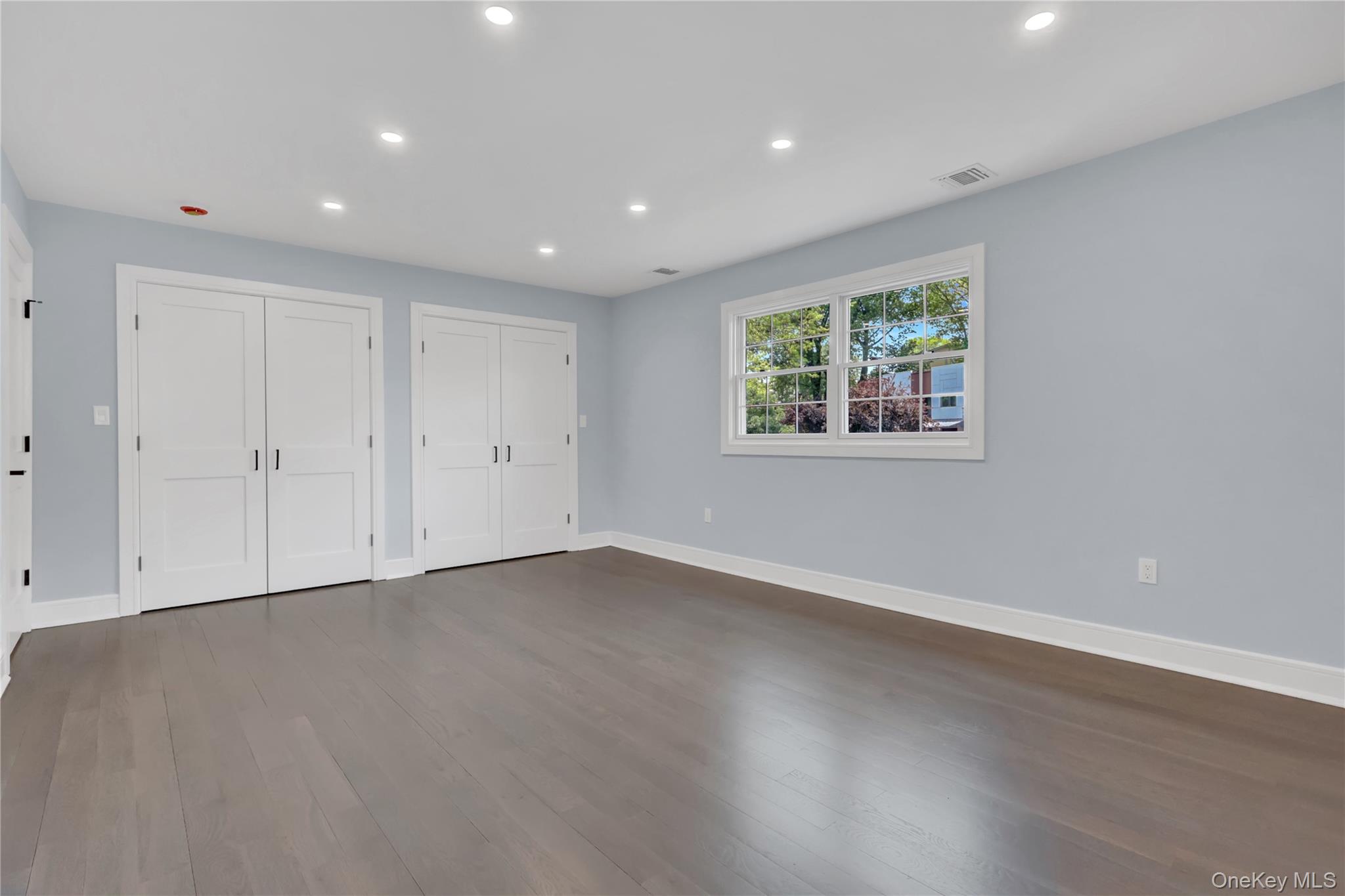 52 Woodland Road Roslyn, NY 11576 - Photo 31 of 50 Bedroom