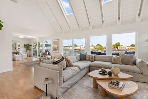 $2,600,000 | 182 Riviera Circle, Larkspur, CA 94939