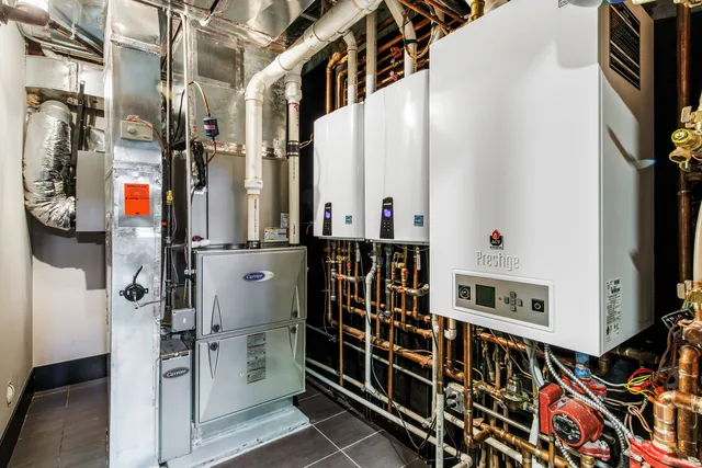 $2,999,999 | 6505 North Knox Avenue, Lincolnwood, IL 60712