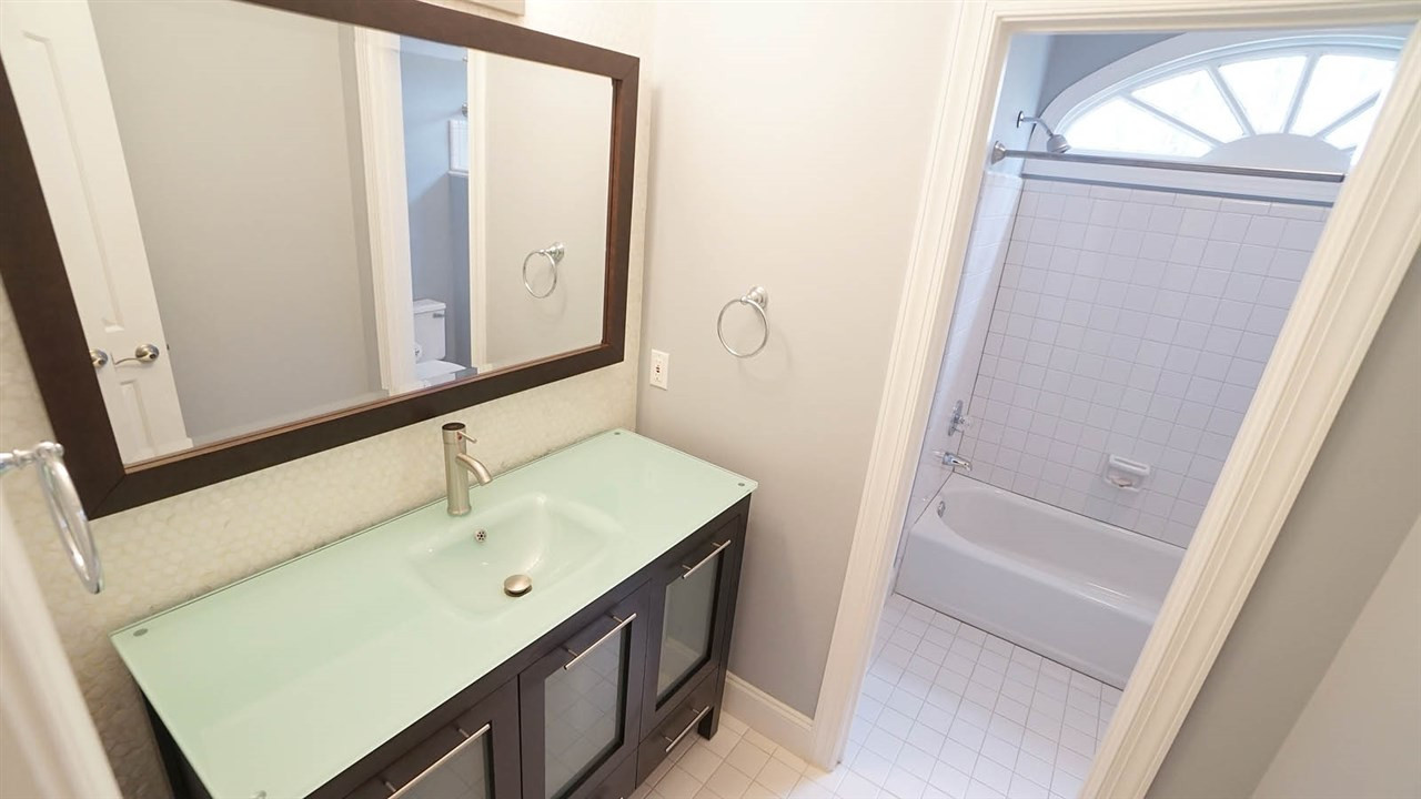 2708 Alloway Court Raleigh, NC 27606 - Photo 21 of 29 Hall Bath