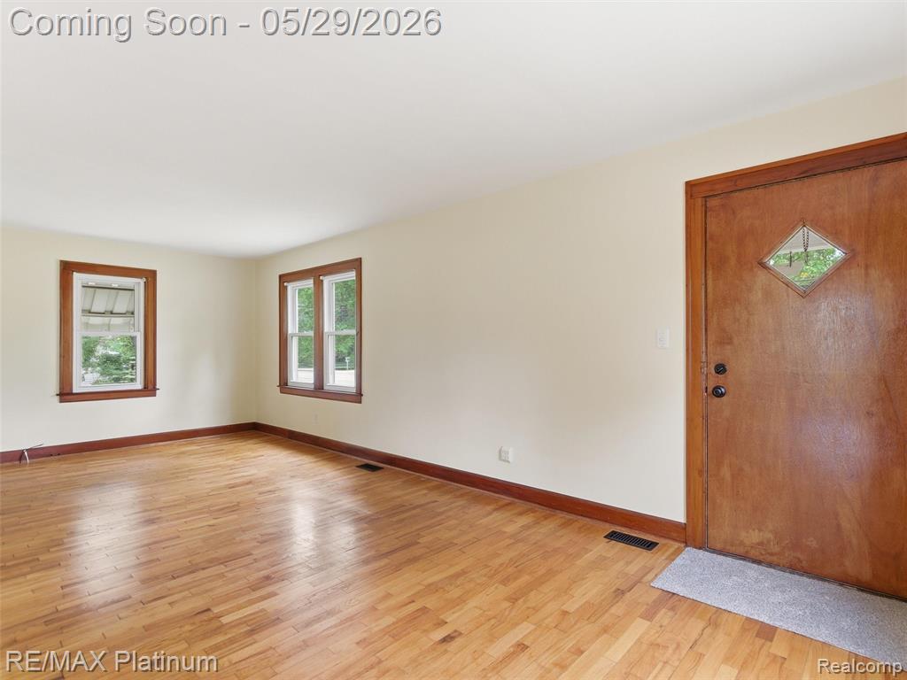 6335 Silver Lake Road Linden, MI 48451 - Photo 6 of 61