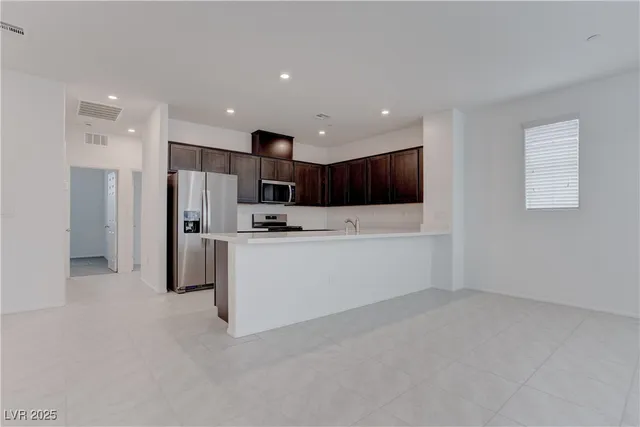 $1,800 | 618 Bellus Place, Henderson, NV 89015