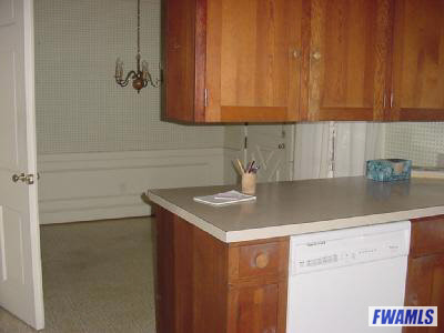 214 Southridge Road Fort Wayne, IN 46825 - Photo 6 of 12 Gallery Image 6