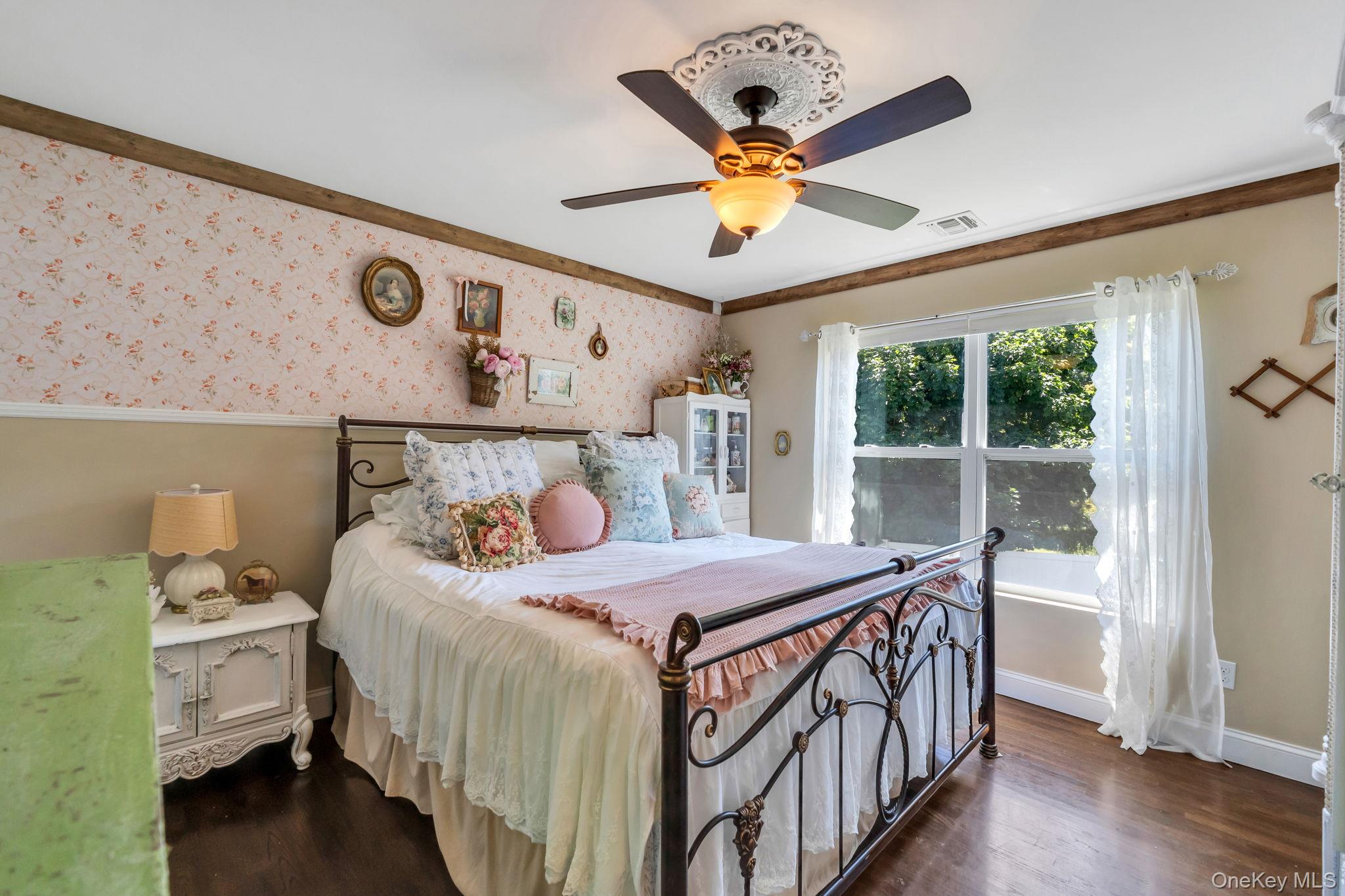 17 Walnut Road Kings Park, NY 11754 - Photo 16 of 34