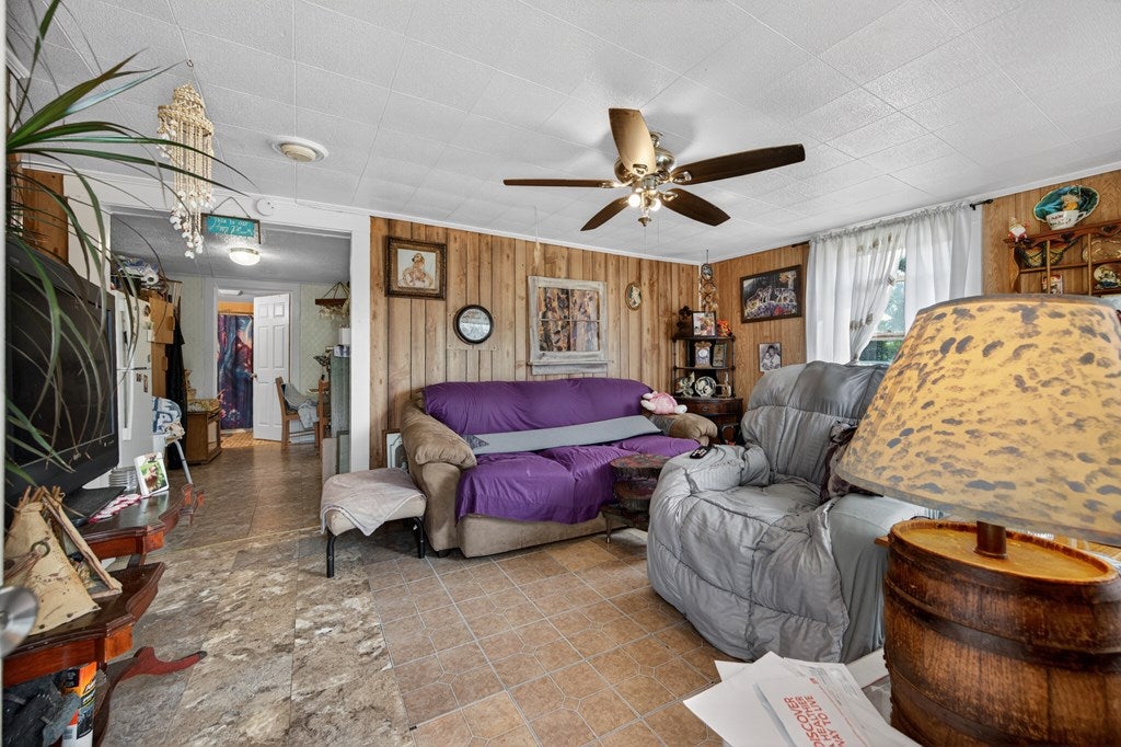 4764 Veterans Hill Road Pulaski, VA 24301 - Photo 18 of 27 Gallery Image 18