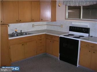 5104 Sioux Road Temple, PA 19560 - Photo 3 of 8 Gallery Image 3