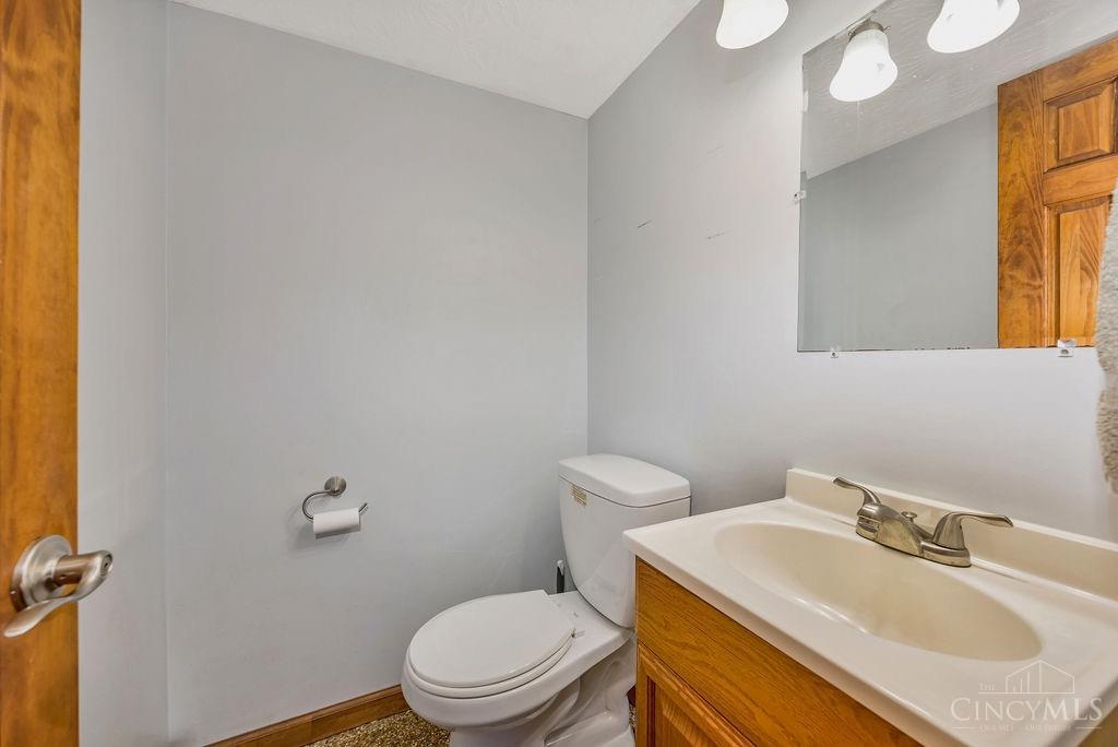 641 Hamilton New London Road Hamilton, OH 45013 - Photo 31 of 41