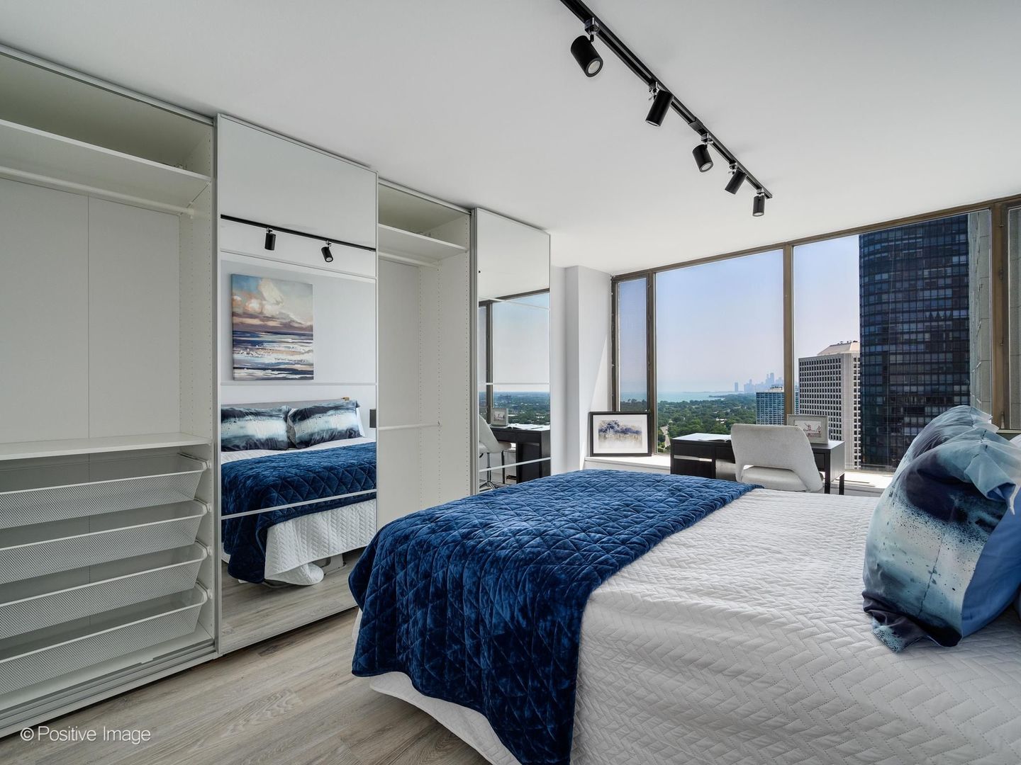 5455 North Sheridan Road, Unit 3108 Chicago, IL 60640 - Photo 11 of 20
