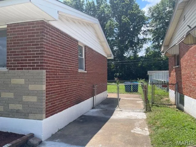 $1,500 | 1358 Reale Avenue, St. Louis, MO 63138