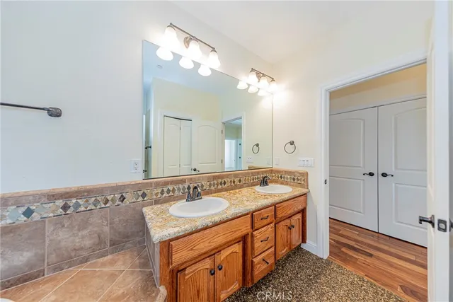 $889,000 | 33099 Road 800, Raymond, CA 93653