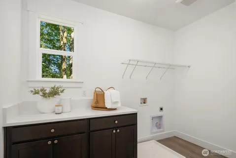 $1,249,800 | 10702 Southeast 170th Place, Renton, WA 98055