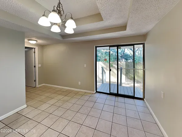 $1,674 | 1111 North Street, Green Cove Springs, FL 32043