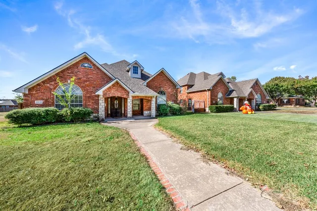 $1,800 | 324 Tolbert Avenue, Sherman, TX 75092