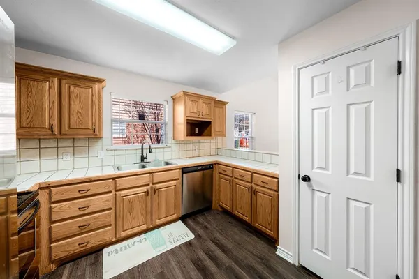 $1,650 | 324 Tolbert Avenue, Sherman, TX 75092