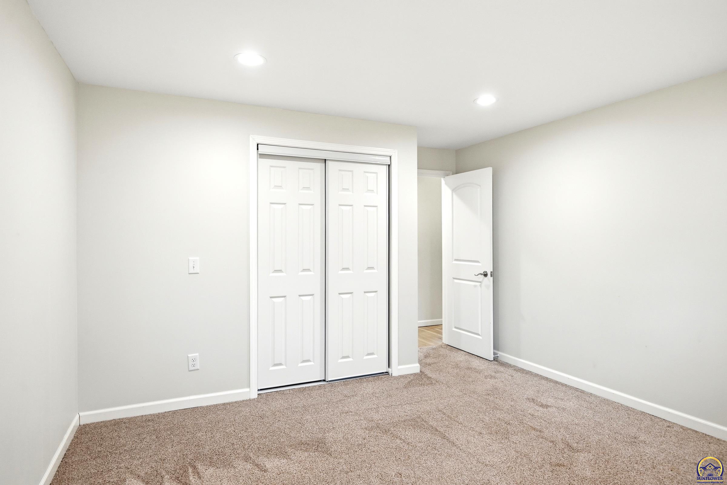 9540 Southwest Hodges Road Auburn, KS 66402 - Photo 11 of 39