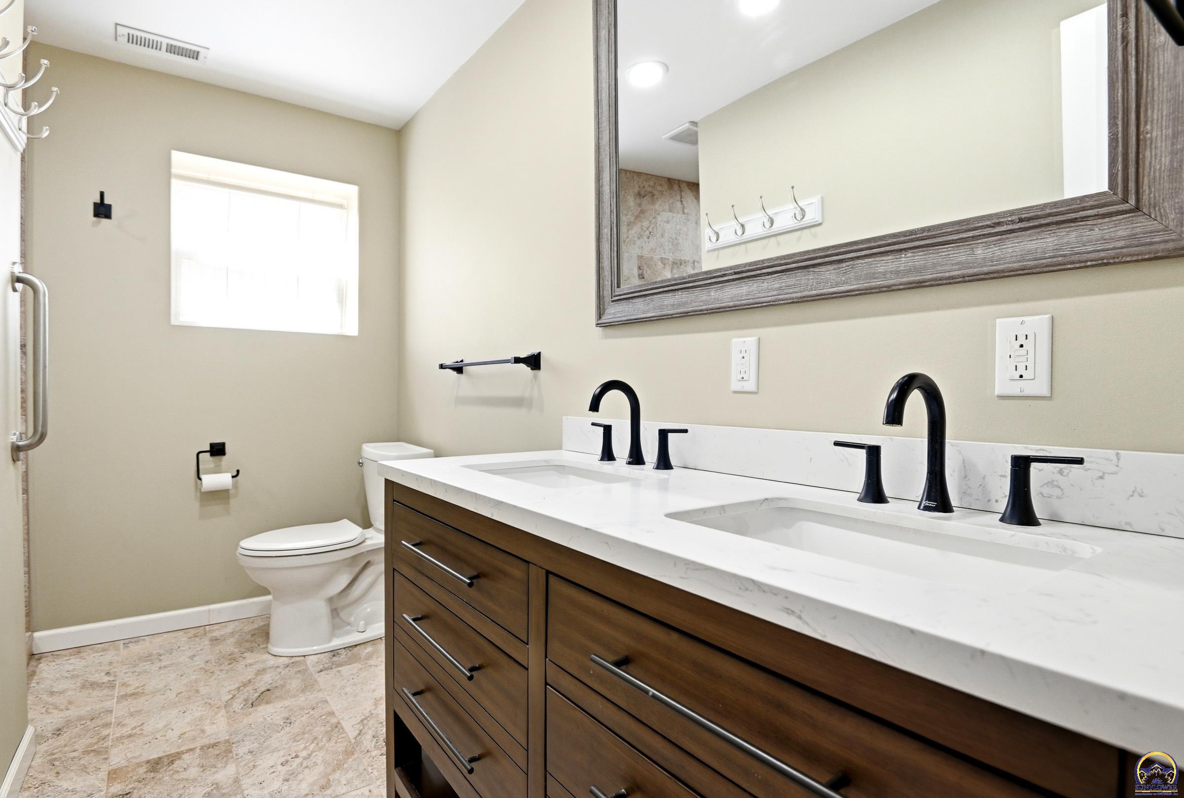 9540 Southwest Hodges Road Auburn, KS 66402 - Photo 14 of 39