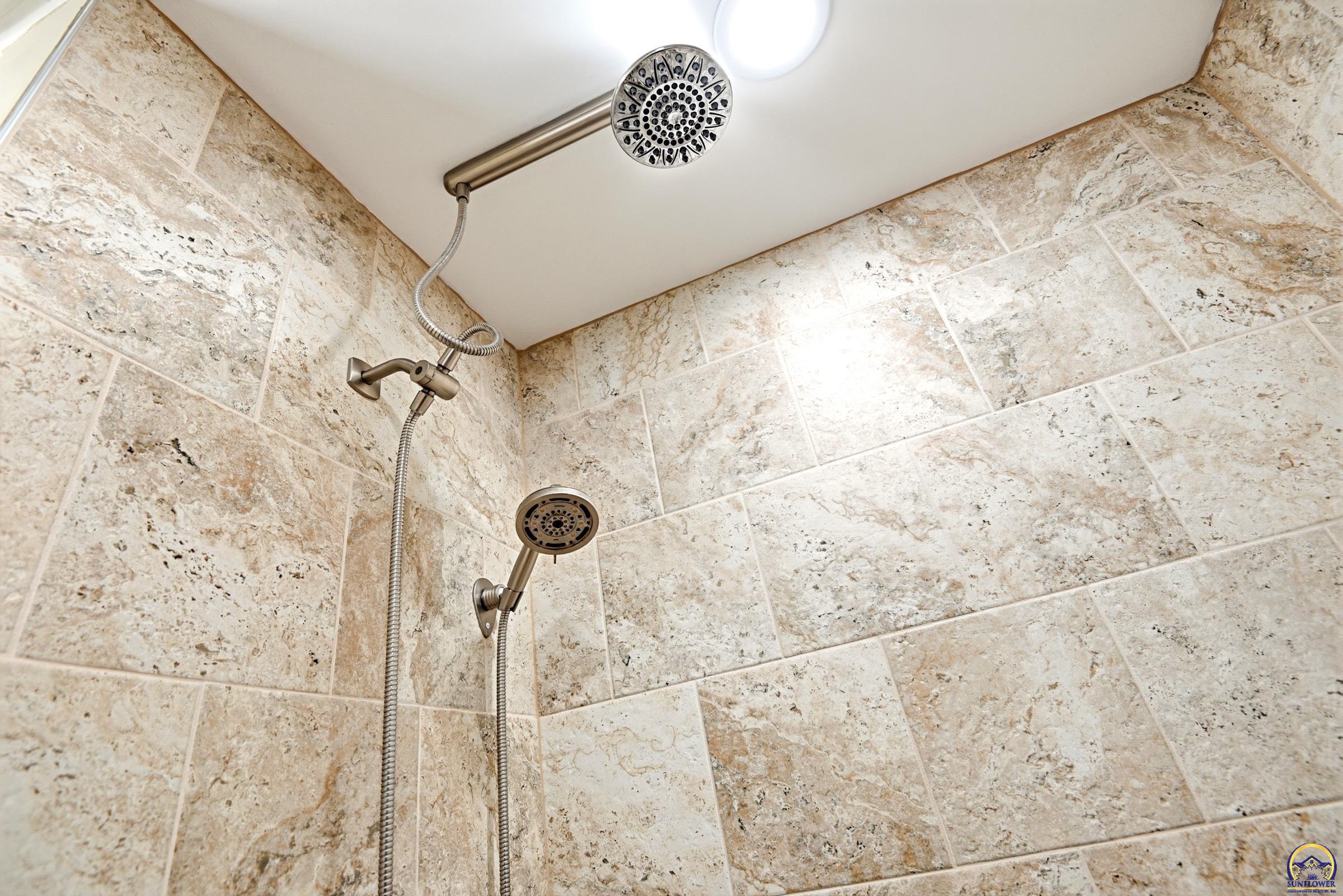 9540 Southwest Hodges Road Auburn, KS 66402 - Photo 15 of 39