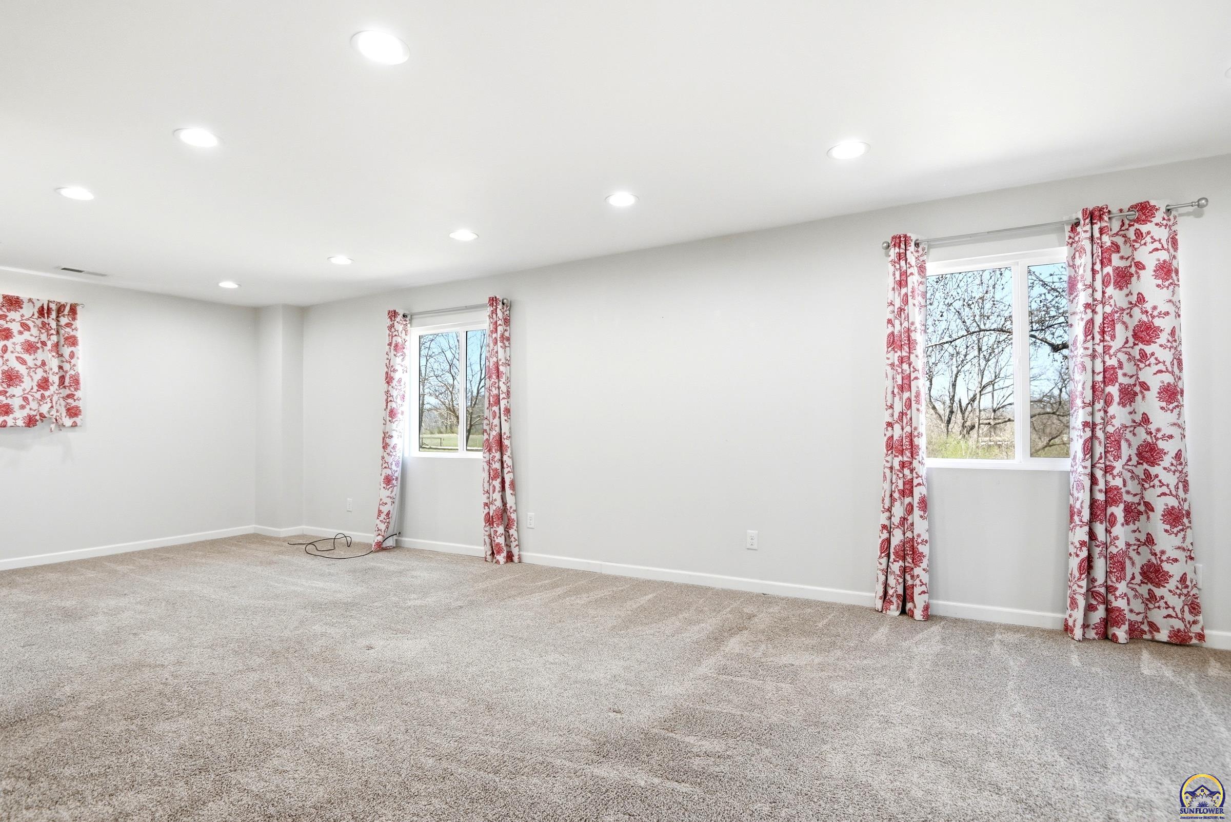 9540 Southwest Hodges Road Auburn, KS 66402 - Photo 17 of 39