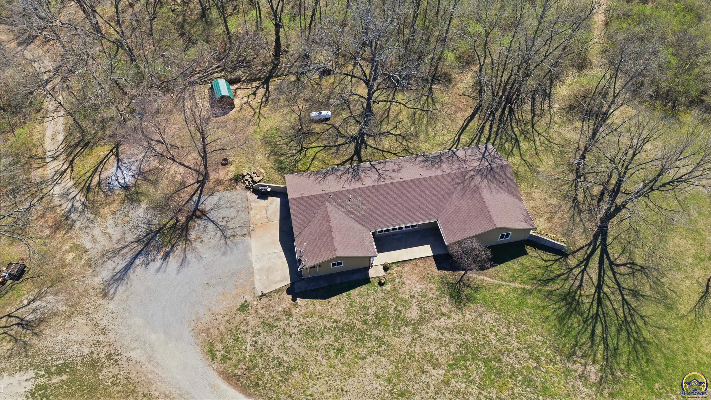 9540 Southwest Hodges Road Auburn, KS 66402 - Photo 24 of 39