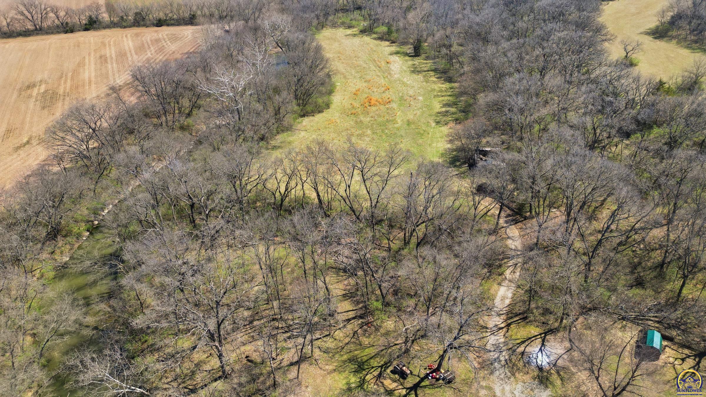 9540 Southwest Hodges Road Auburn, KS 66402 - Photo 27 of 39