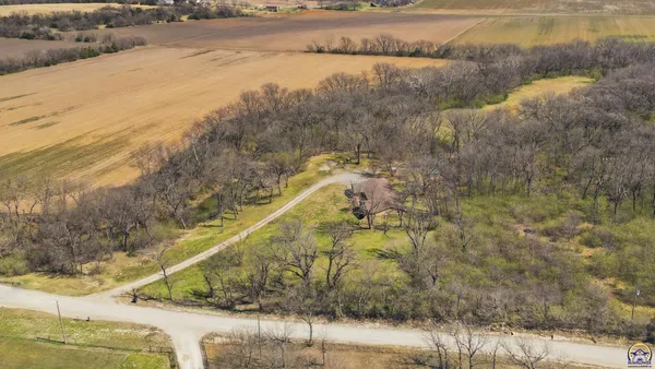 $525,000 | 9540 Southwest Hodges Road, Auburn, KS 66402