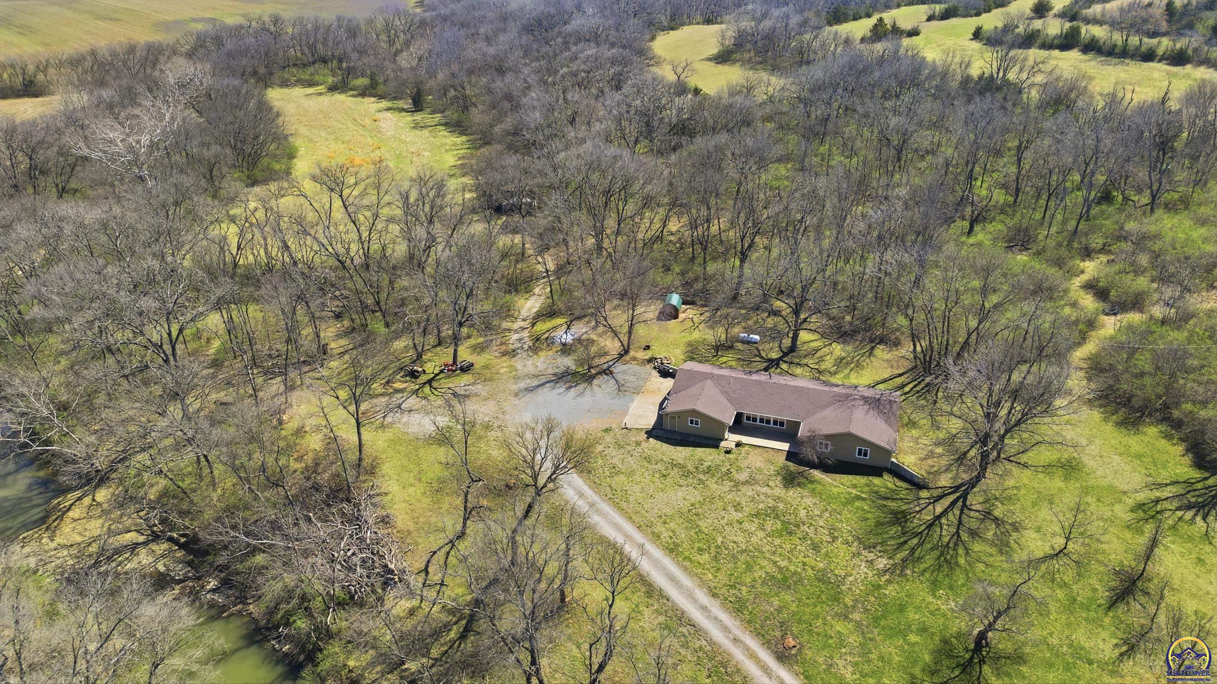 9540 Southwest Hodges Road Auburn, KS 66402 - Photo 35 of 39