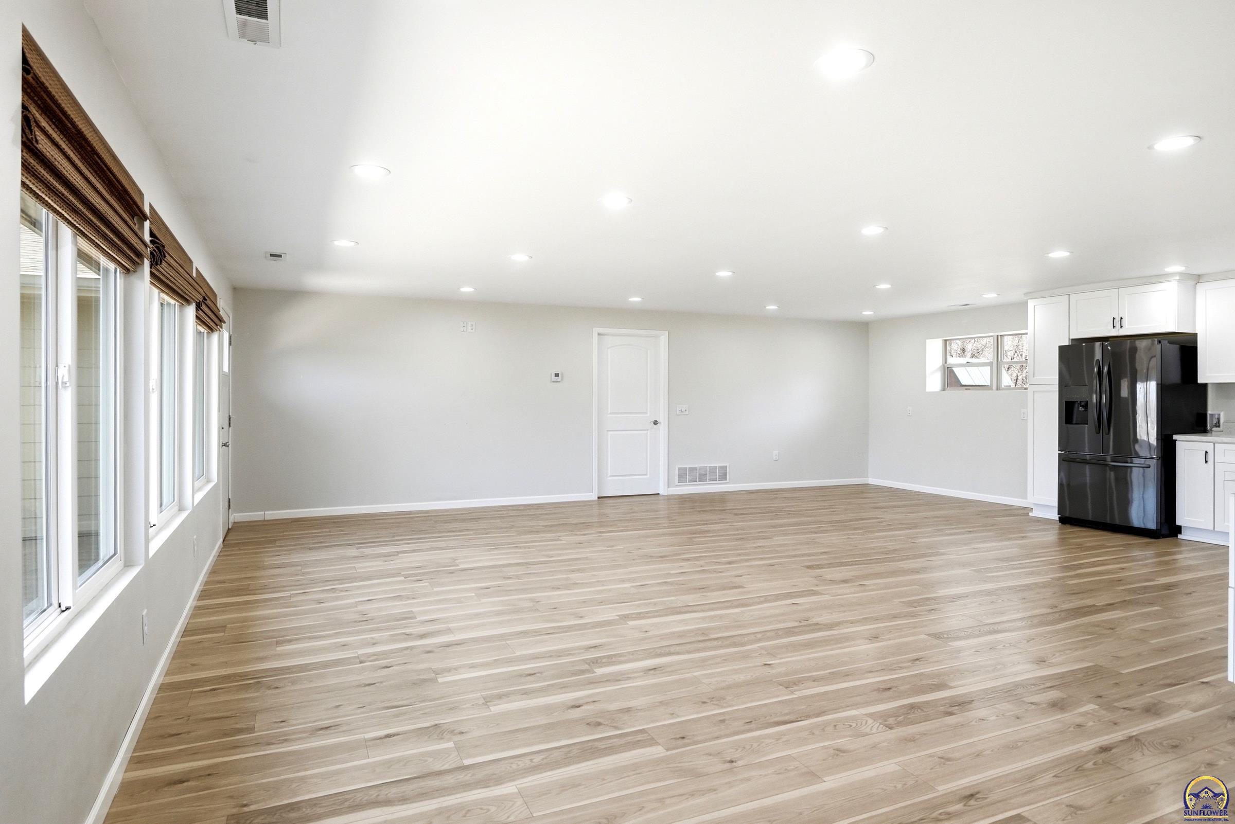 9540 Southwest Hodges Road Auburn, KS 66402 - Photo 5 of 39