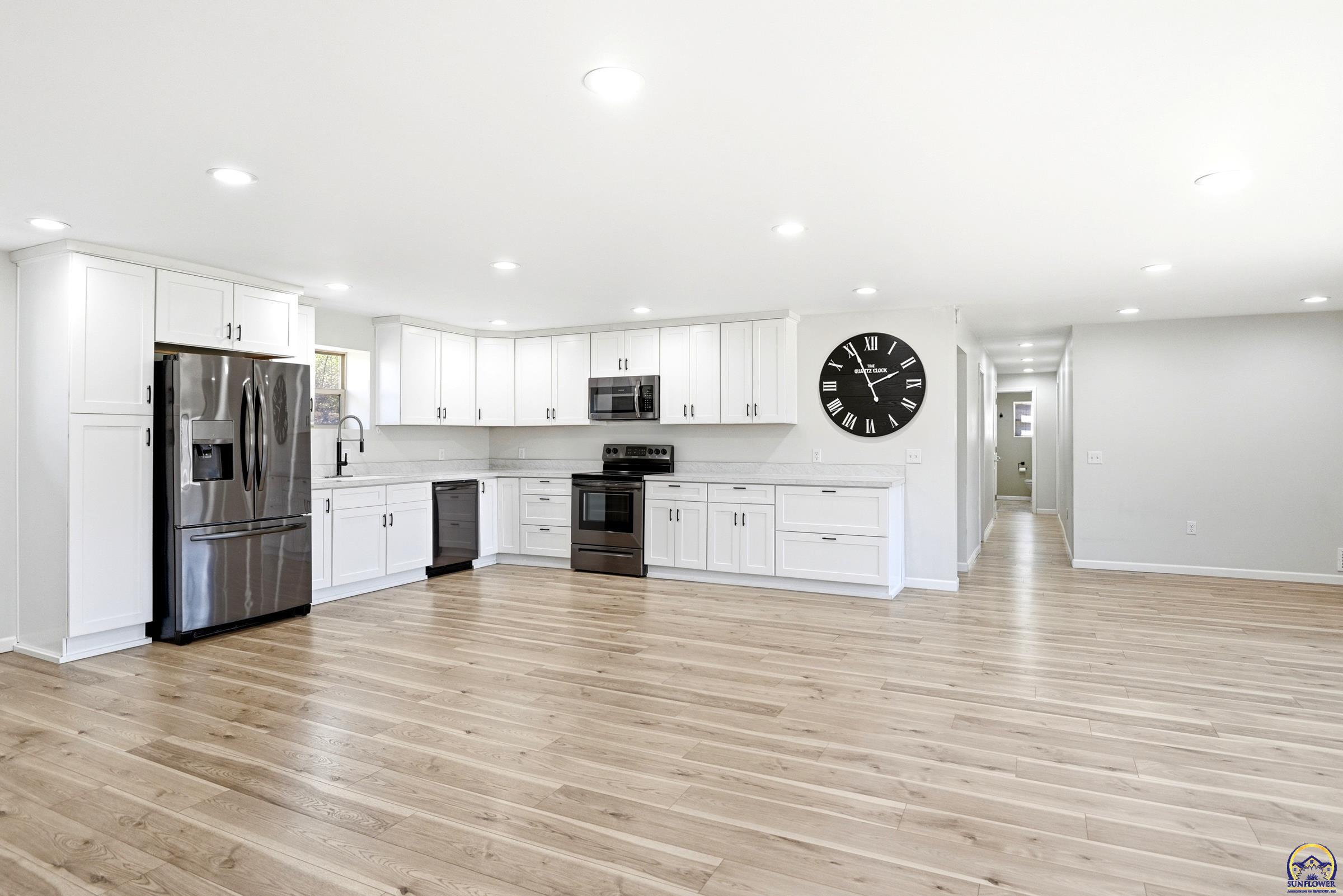 9540 Southwest Hodges Road Auburn, KS 66402 - Photo 7 of 39