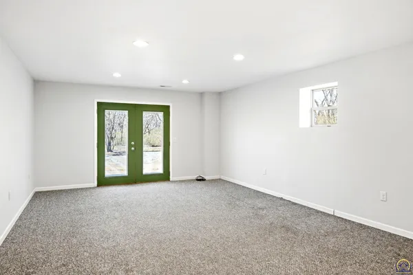 $525,000 | 9540 Southwest Hodges Road, Auburn, KS 66402