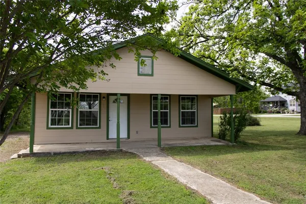 $169,000 | 311 Spann Street, Bangs, TX 76823