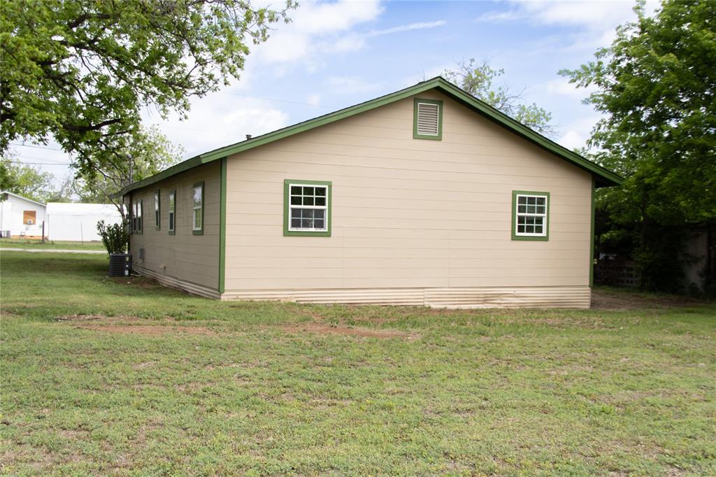 311 Spann Street Bangs, TX 76823 - Photo 22 of 26
