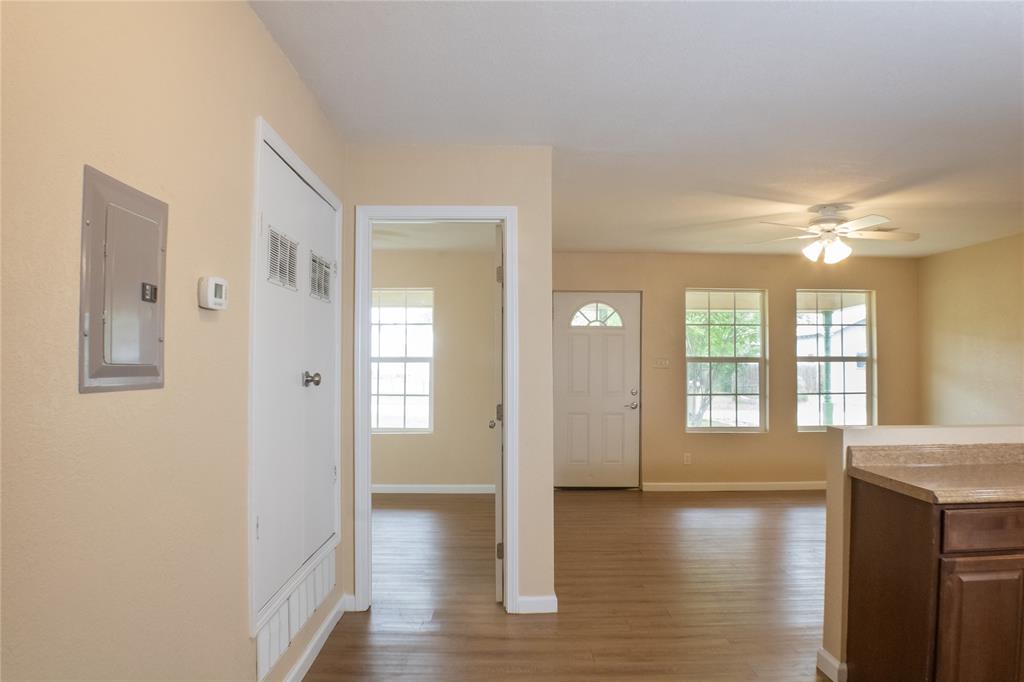 311 Spann Street Bangs, TX 76823 - Photo 10 of 26