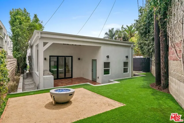 $8,500 | 8589 Rugby Drive, West Hollywood, CA 90069