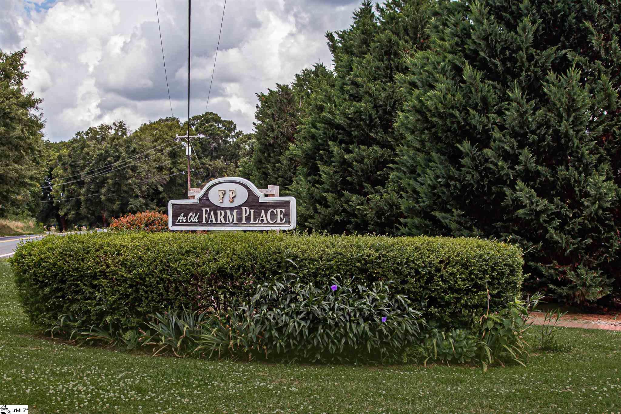 203 Wagon Court Fountain Inn, SC 29644 - Photo 2 of 25
