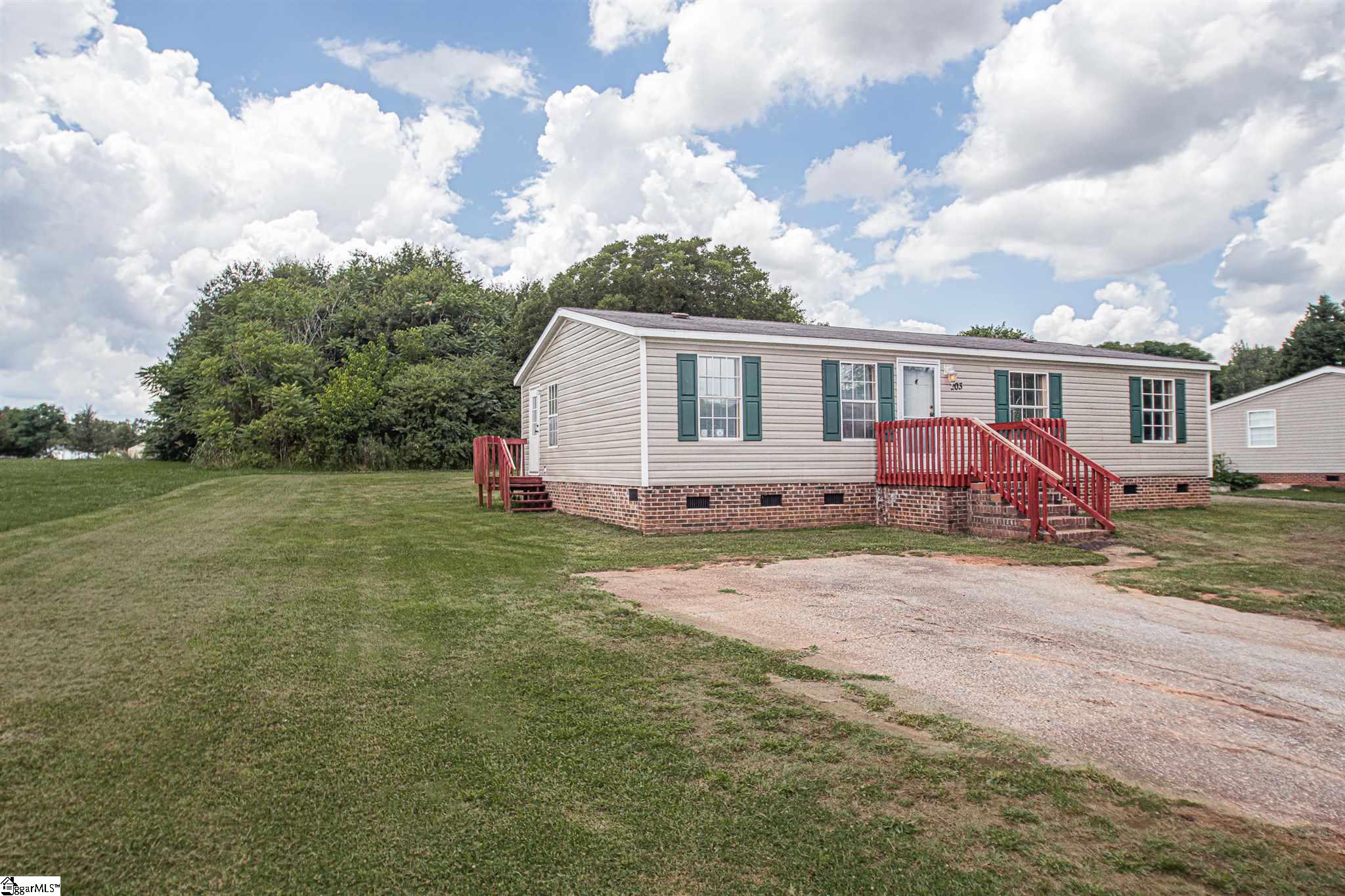 203 Wagon Court Fountain Inn, SC 29644 - Photo 3 of 25