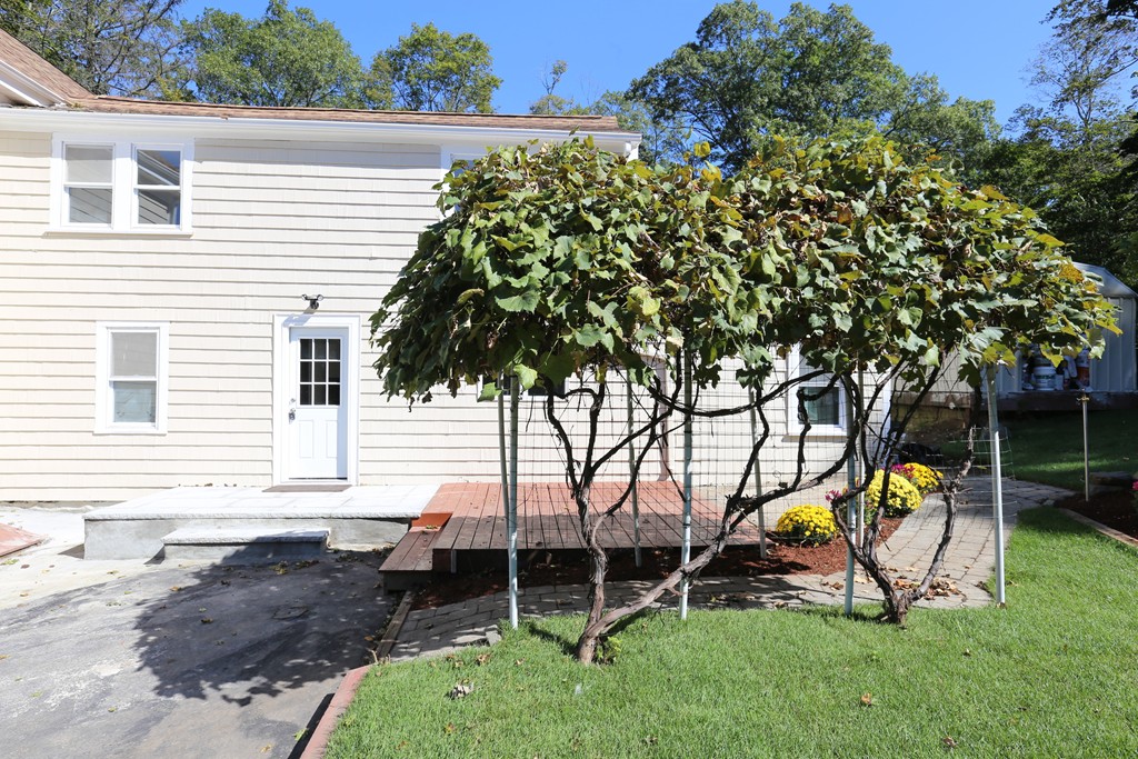 84 Norfolk Street Canton, MA 02021 - Photo 3 of 24 Gallery Image 3