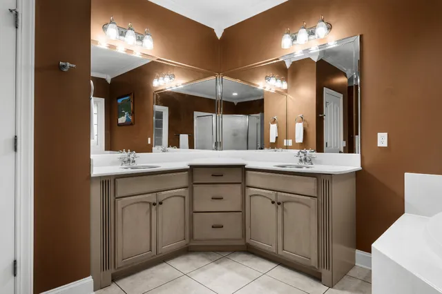 $795,000 | 63 Fawn Lane, Paris, TN 38242