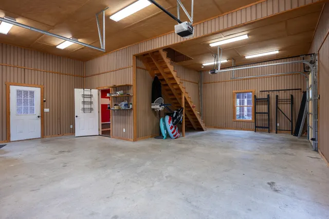 $795,000 | 63 Fawn Lane, Paris, TN 38242