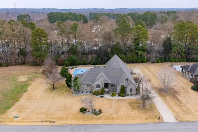 $795,000 | 63 Fawn Lane, Paris, TN 38242