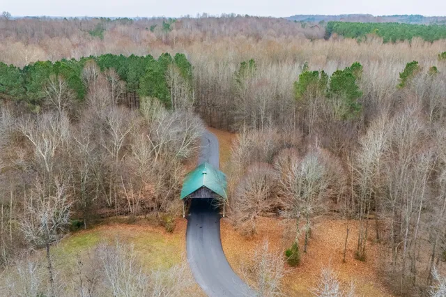 $795,000 | 63 Fawn Lane, Paris, TN 38242