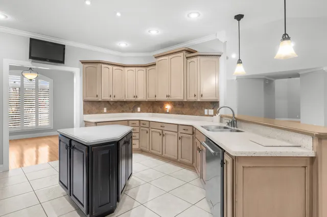 $795,000 | 63 Fawn Lane, Paris, TN 38242