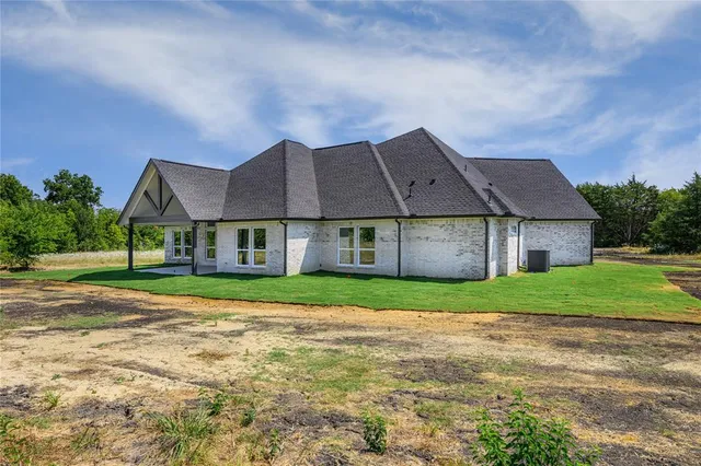$575,000 | 2352 (elm) Cr-1112, Farmersville, TX 75442
