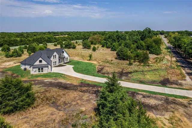 $575,000 | 2352 (elm) Cr-1112, Farmersville, TX 75442