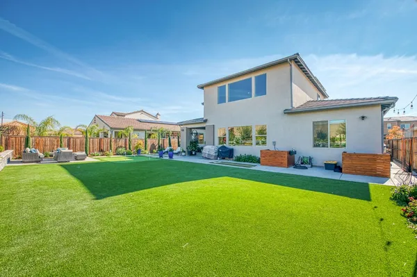 $799,000 | 1007 Little Canyon Drive, Madera, CA 93636