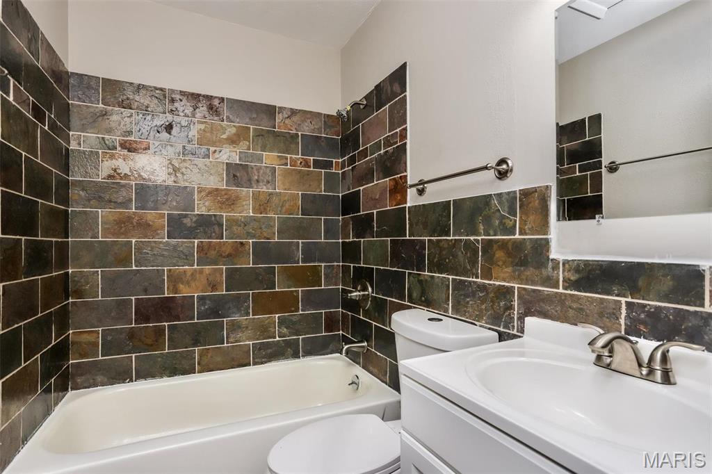 3909 Opal Drive St. Charles, MO 63304 - Photo 14 of 17